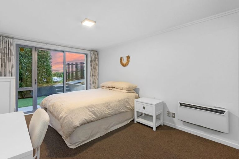 Photo of property in 19 Luxton Place, Mount Pleasant, Christchurch, 8081