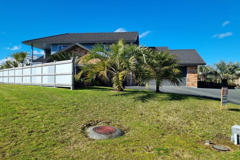 Photo of property in 35 Barbados Way, One Tree Point, 0118