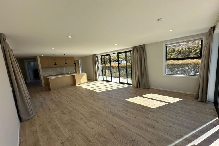 Photo of property in 14 Southdown Road, Jacks Point, 9371