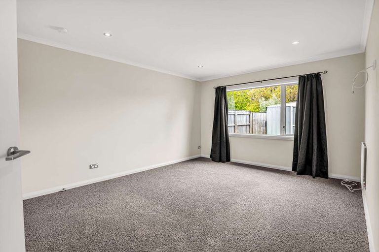 Photo of property in 14a Duna Place, Takaro, Palmerston North, 4412