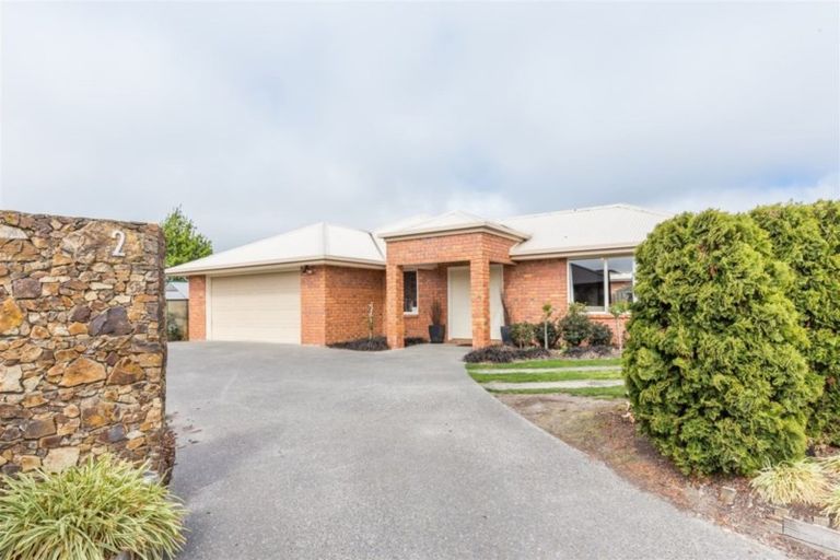 Photo of property in 2 Hawkins Place, Rangiora, 7400