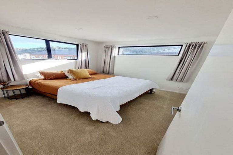 Photo of property in 112a Freyberg Street, Lyall Bay, Wellington, 6022