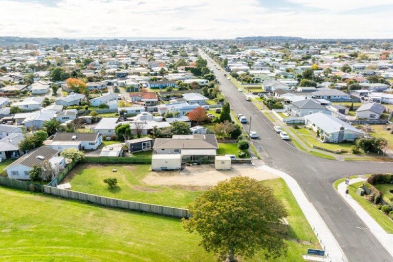 Photo of property in 77 Murphy Road, Taradale, Napier, 4112