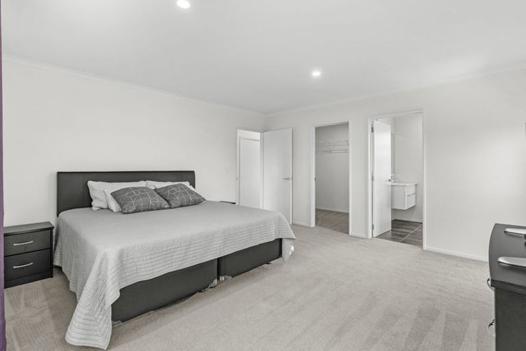 Photo of property in 11 George Square West, Wigram, Christchurch, 8025