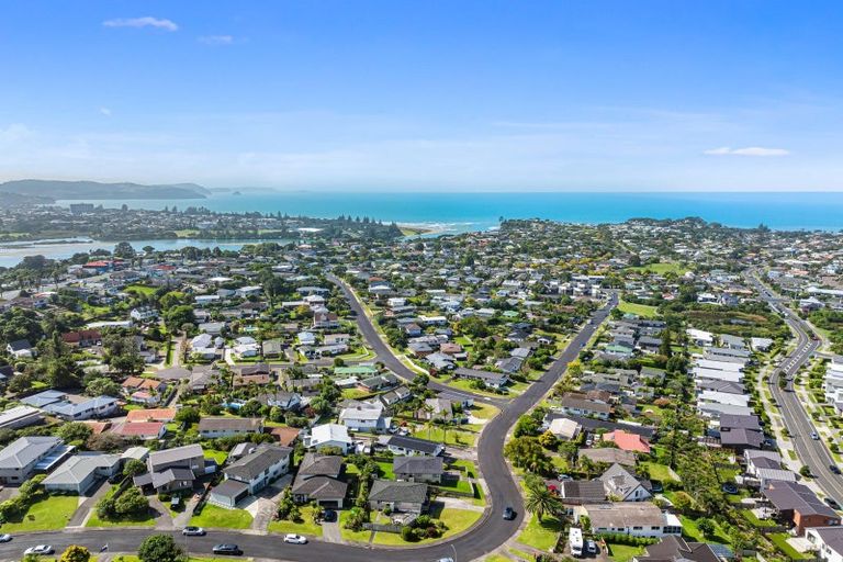 Photo of property in 2/38 Albatross Road, Red Beach, 0932