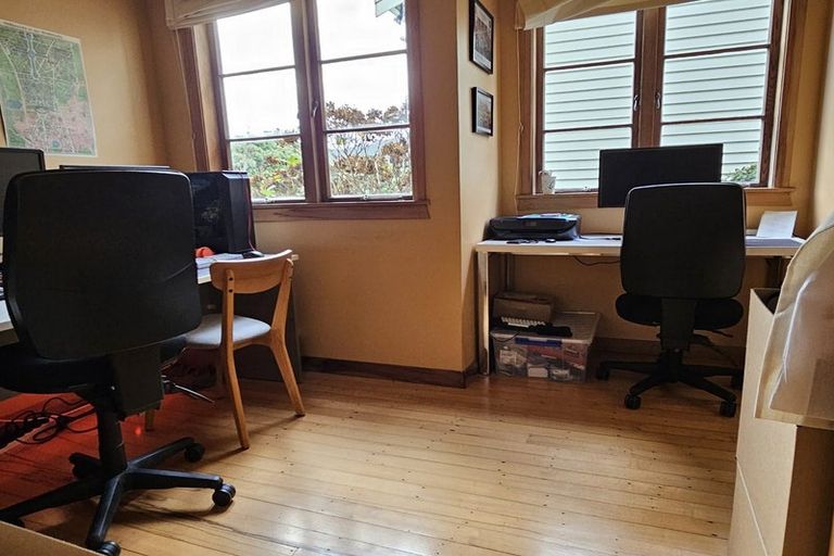 Photo of property in 1 Espin Crescent, Karori, Wellington, 6012