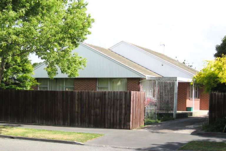 Photo of property in 25 Kent Lodge Avenue, Avonhead, Christchurch, 8042
