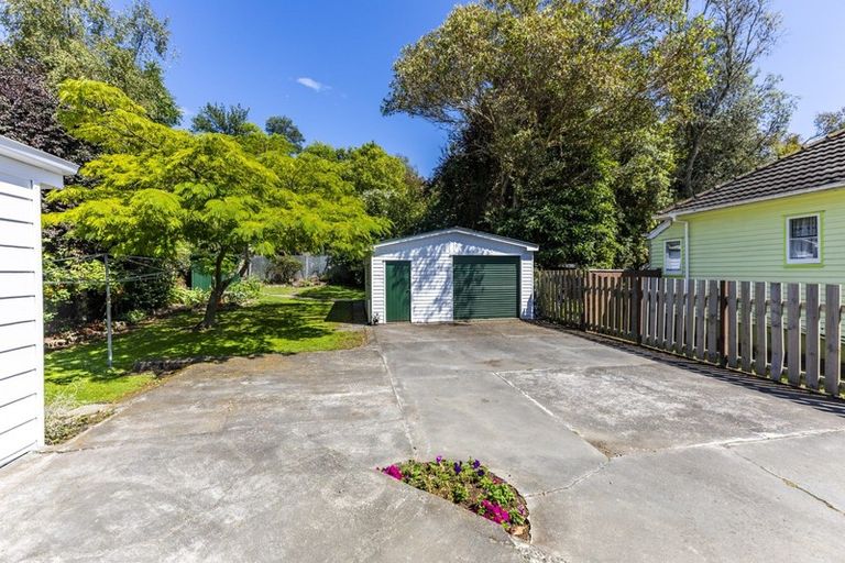 Photo of property in 24 Great North Road, Waipawa, 4210