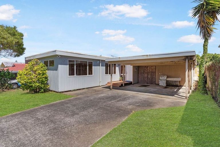 Photo of property in 15 Pooley Street, Pakuranga Heights, Auckland, 2010