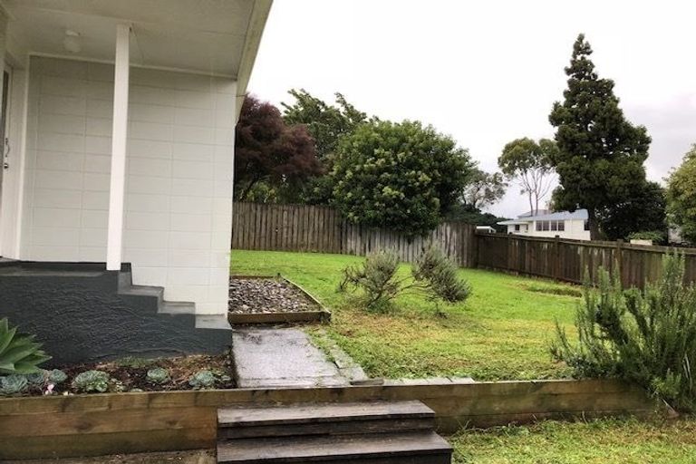 Photo of property in 6 Tawa Place, Waiuku, 2123