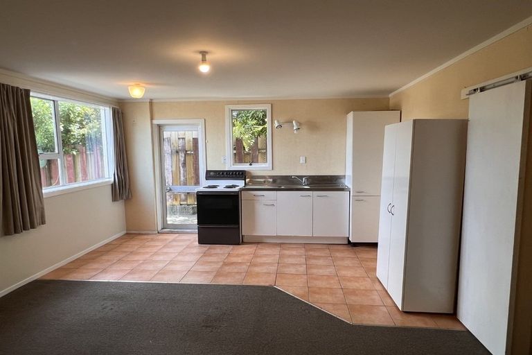 Photo of property in 86 Rosario Crescent, Red Beach, 0932