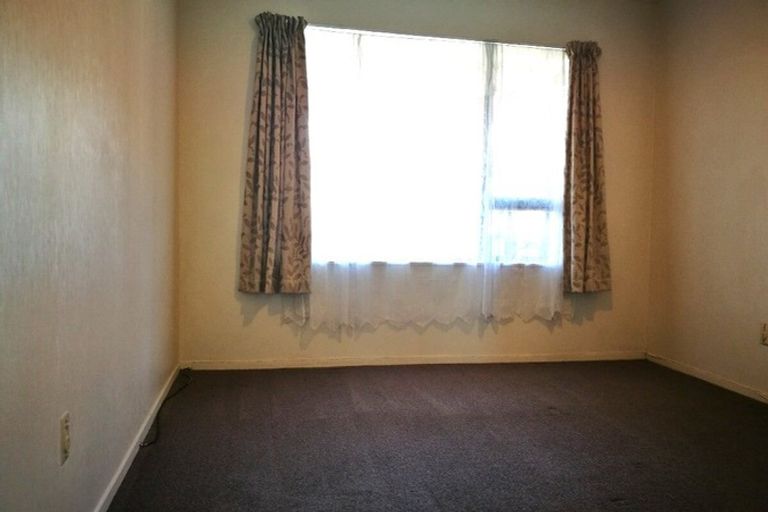Photo of property in 2/320 Pakuranga Road, Pakuranga Heights, Auckland, 2010