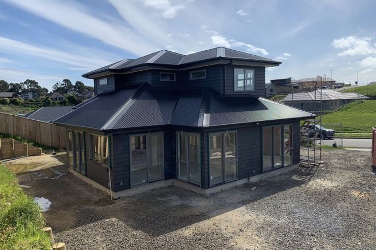Photo of property in 4 Edenmore Terrace, Fitzherbert, Palmerston North, 4410