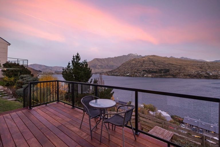 Photo of property in 22 Golden Terrace, Queenstown, 9300