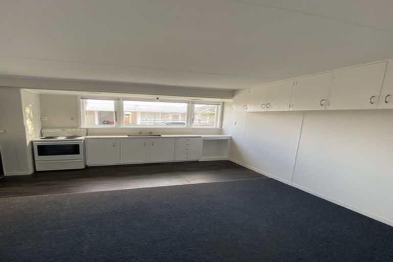Photo of property in 2/2 Church Street, Terrace End, Palmerston North, 4410