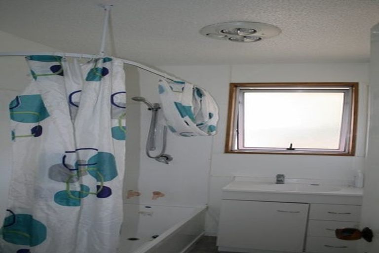 Photo of property in 27 Peverel Street, Riccarton, Christchurch, 8041