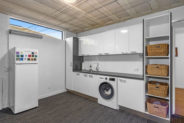 Photo of property in 19 Abbotts Place, Avonhead, Christchurch, 8042