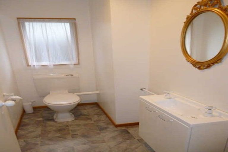 Photo of property in 1/21 Huntingdon Place, Avonhead, Christchurch, 8042