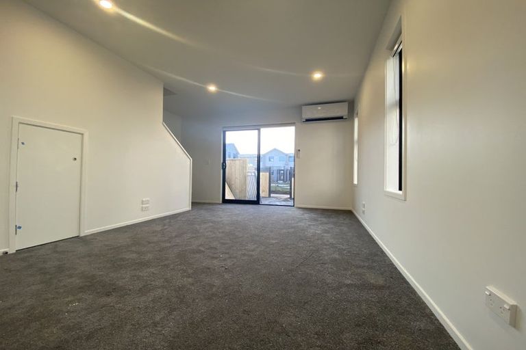 Photo of property in 11/232 Marine Parade, New Brighton, Christchurch, 8061
