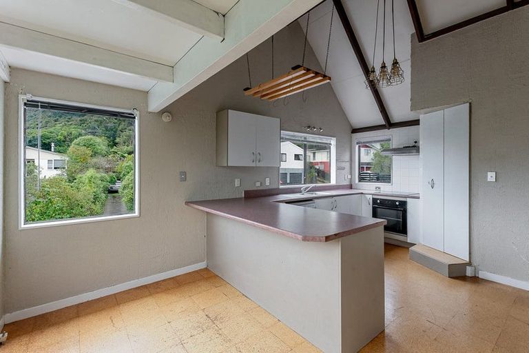 Photo of property in 10 Mamaku Street, Paraparaumu, 5032