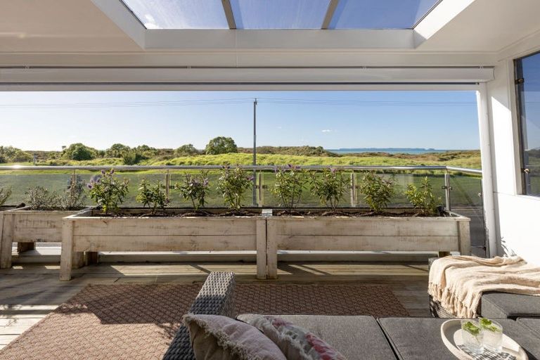 Photo of property in 822a Papamoa Beach Road, Papamoa Beach, Papamoa, 3118
