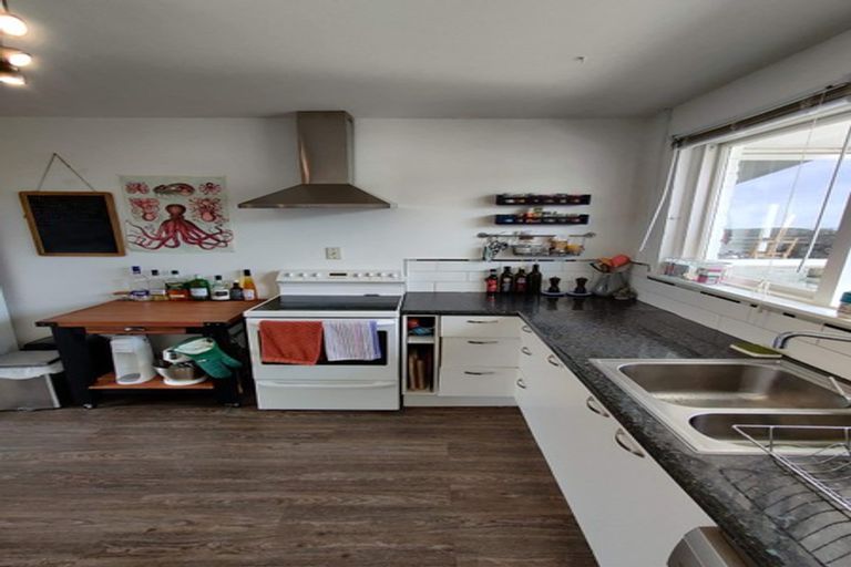 Photo of property in 2/22 Longfellow Street, Sydenham, Christchurch, 8023