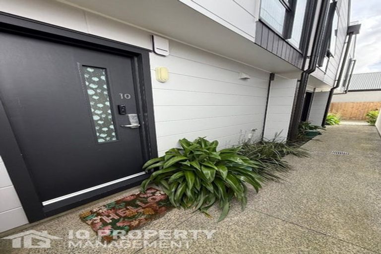 Photo of property in 10/20 Moor Avenue, Te Atatu Peninsula, Auckland, 0610