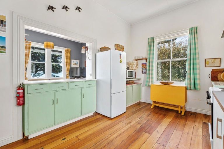Photo of property in 58 Jetty Road, Castlepoint, Tinui, 5889