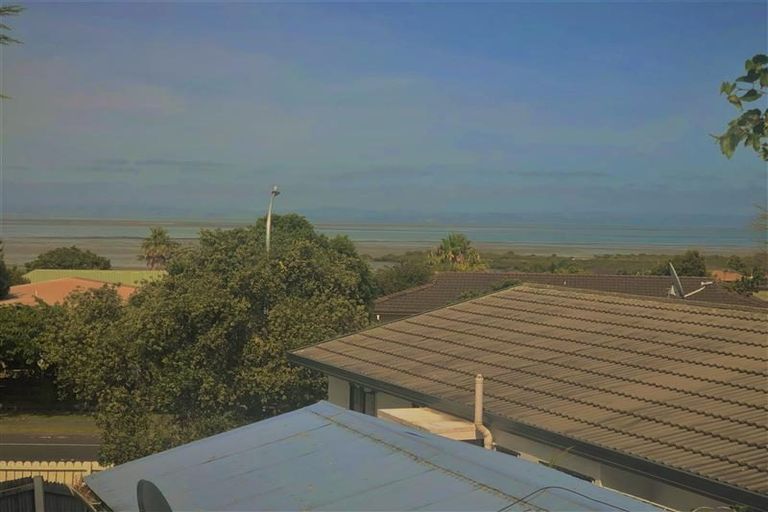 Photo of property in 2/45 Templeton Place, Clendon Park, Auckland, 2103