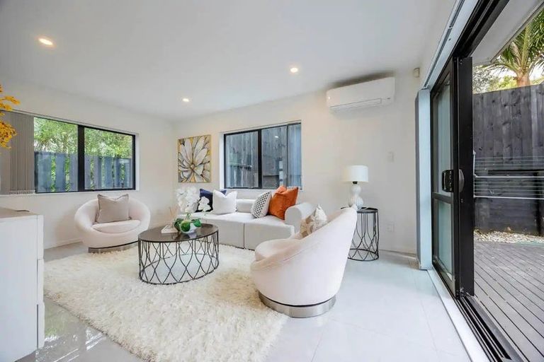 Photo of property in 37d Matipo Road, Mairangi Bay, Auckland, 0630