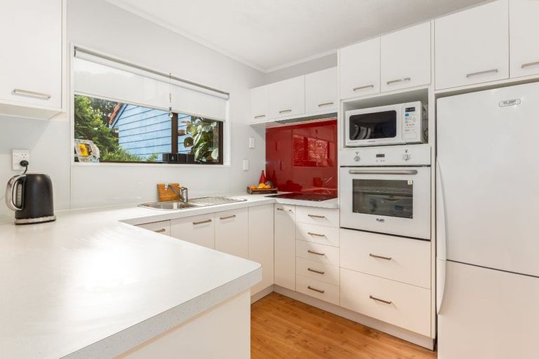 Photo of property in 7b Coventry Close, Ascot Park, Porirua, 5024