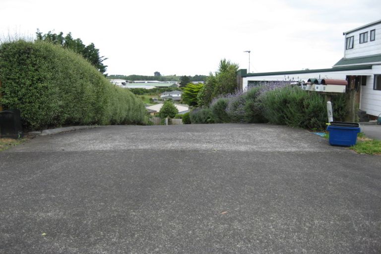 Photo of property in 10 Matatea Avenue, Pukekohe, 2120