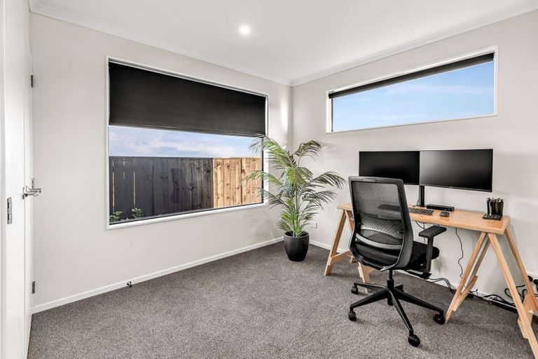 Photo of property in 36 Palliser Place, Milson, Palmerston North, 4414