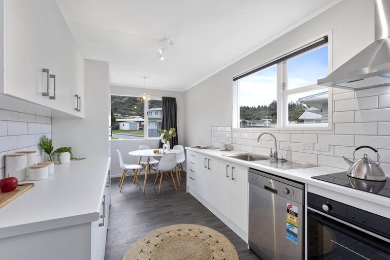 Photo of property in 20 Hamstead Street, Wainuiomata, Lower Hutt, 5014