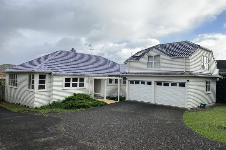 Photo of property in 1/17 Otakau Road, Milford, Auckland, 0620