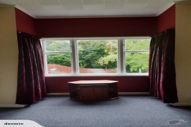 Photo of property in 71 Mitchell Street, Brooklyn, Wellington, 6021