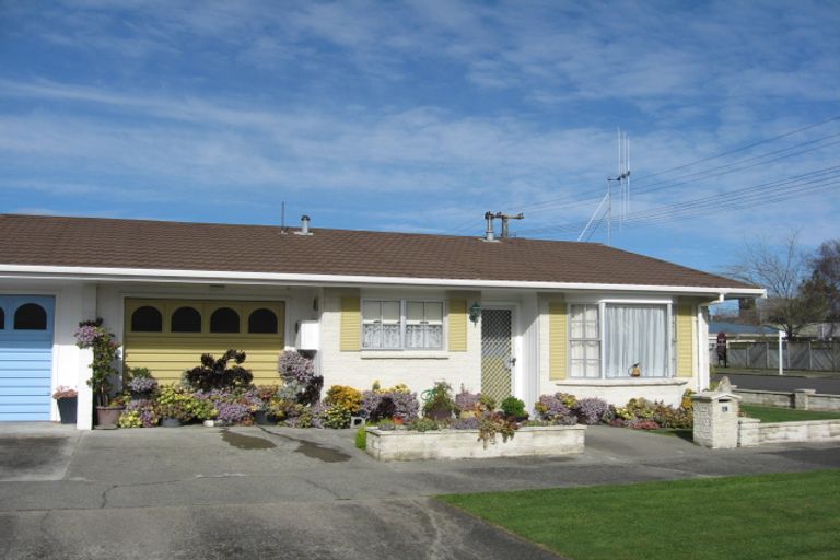 Photo of property in 28 Kent Street, Levin, 5510