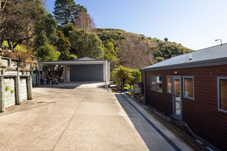Photo of property in 27 Bateleur Close, Welcome Bay, Tauranga, 3112