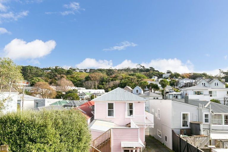 Photo of property in 8h Finlay Terrace, Mount Cook, Wellington, 6021