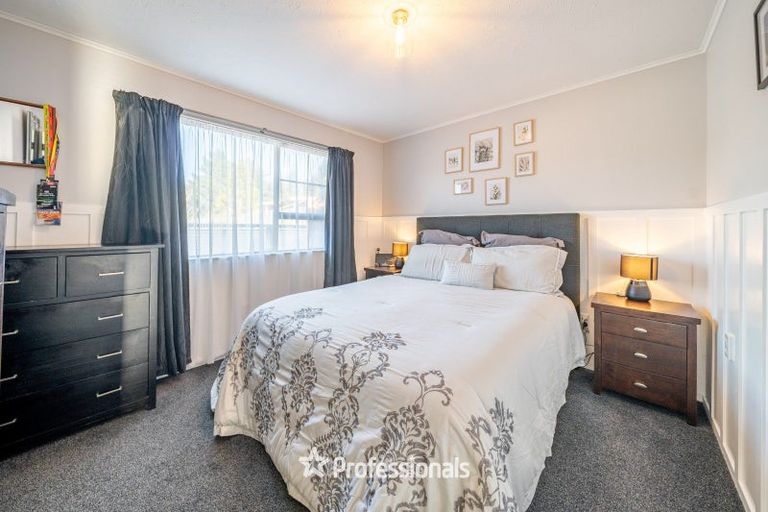 Photo of property in 33 Fenchurch Grove, Stokes Valley, Lower Hutt, 5019