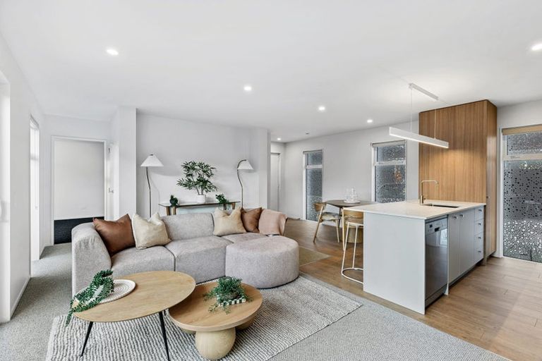 Photo of property in 3/92 Holly Road, St Albans, Christchurch, 8014