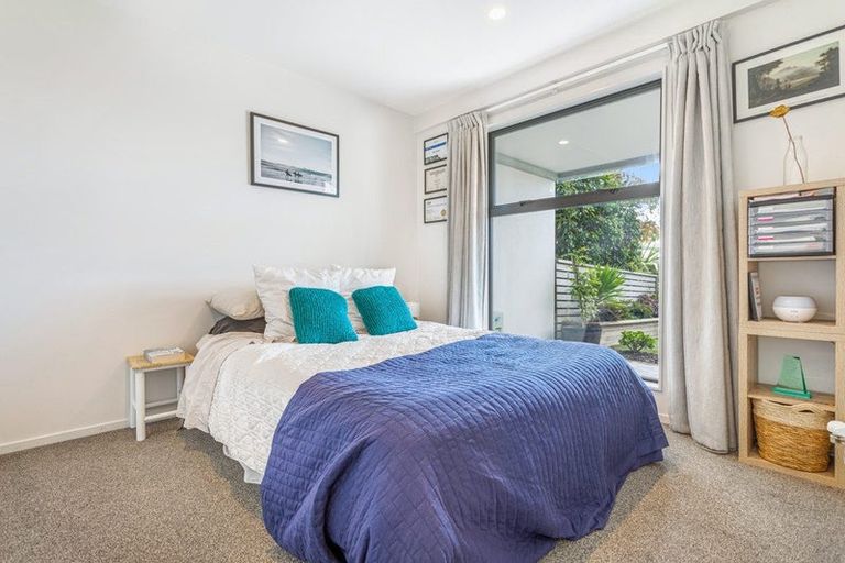 Photo of property in 40 Memorial Park Lane, Hobsonville, Auckland, 0618