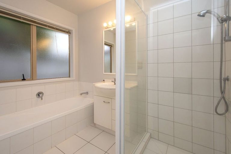 Photo of property in 8 Blarney Place, Casebrook, Christchurch, 8051