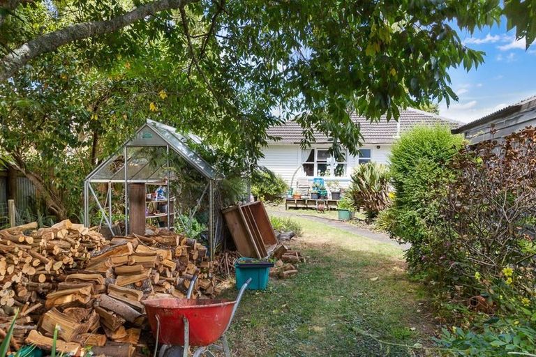 Photo of property in 27 Ranui Station Road, Ranui, Auckland, 0612