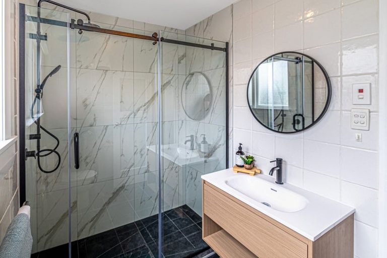 Photo of property in 58 Wilsons Road, Saint Martins, Christchurch, 8022