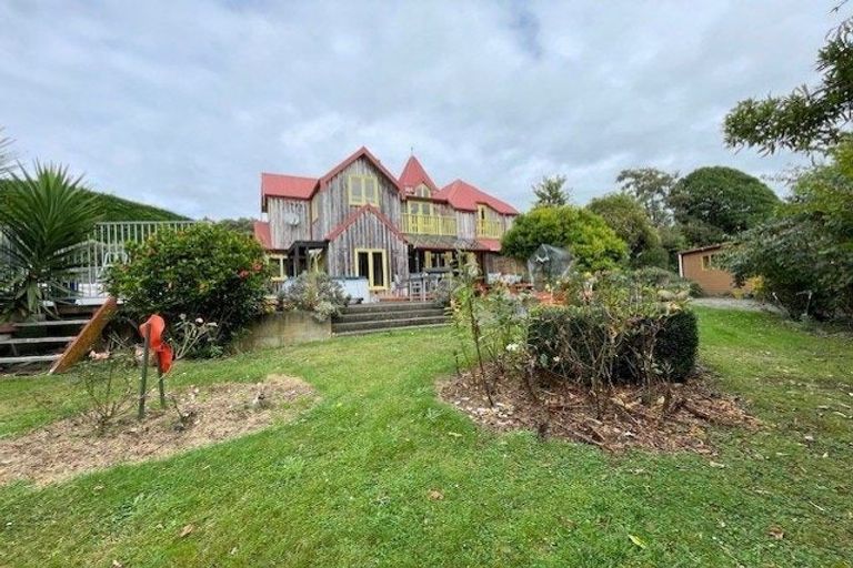 Photo of property in 77 Mcleavey Road, Ohau, Levin, 5570