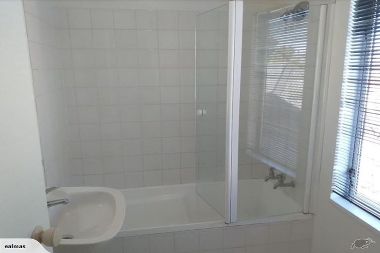 Photo of property in 5/49 Champion Street, Edgeware, Christchurch, 8013