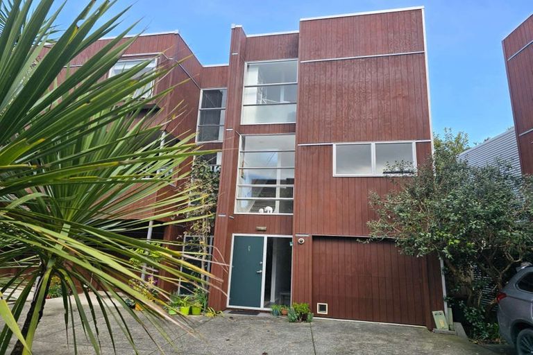 Photo of property in 76g Edmonton Road, Henderson, Auckland, 0612