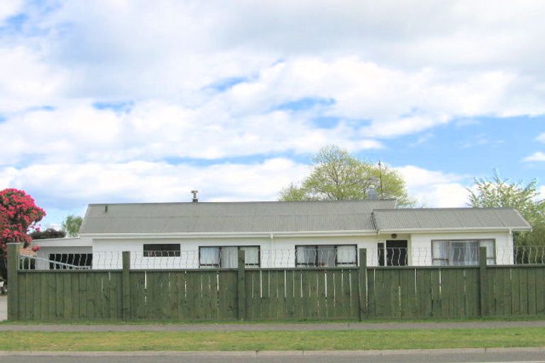 Photo of property in 3 Tamatea Road, Taupo, 3330