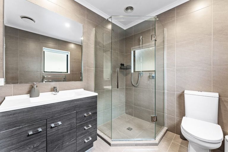 Photo of property in 6 Kanuka Road, Hobsonville, Auckland, 0616